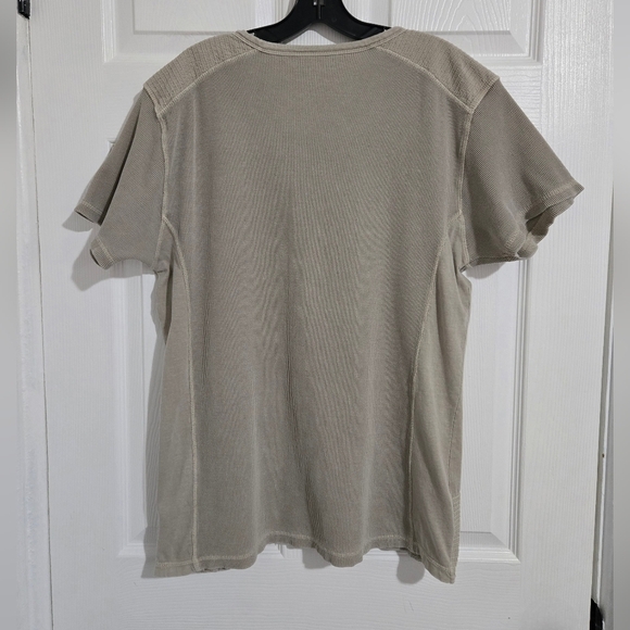 Buckle Black Men's Athleisure Shirt Size Large Short Sleeve Tan Short Sleeve - Picture 3 of 13